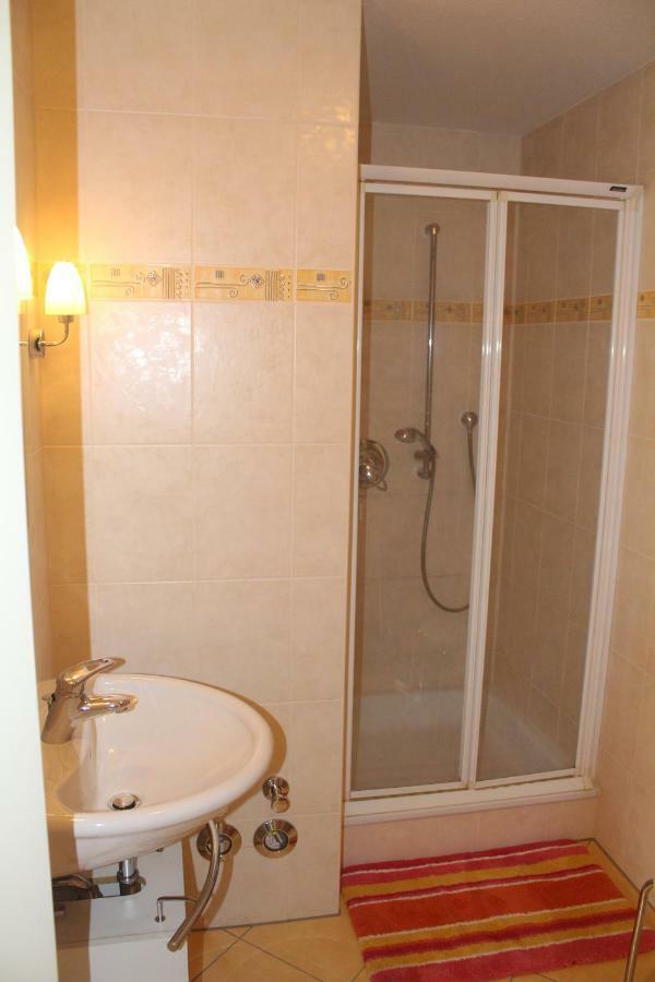 Faehrhaus Ferienwohnung ซาร์บวร์ก ภายนอก รูปภาพ